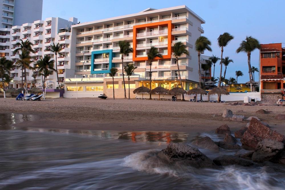 Star Palace Beach Hotel Mazatlan Bagian luar foto